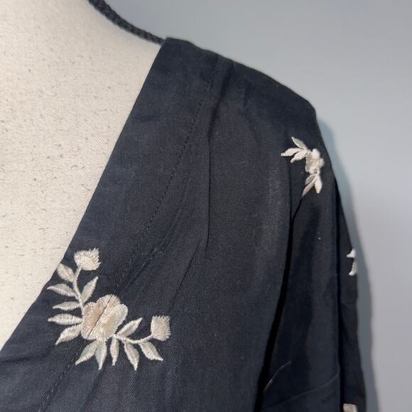 Zara women Black Floral Embroidered Jumpsuit women’s size medium - Picture 4 of 8